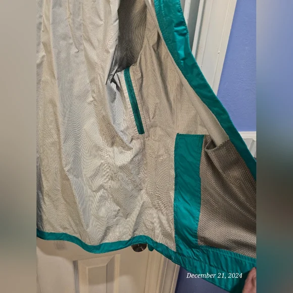 Eddie Bauer Raincoat Windbreaker Women's size MEDIUM, Teal - Picture 8 of 8